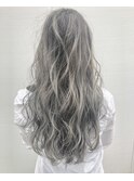 ハイトーングレージュ