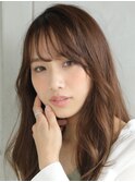 ナチュラルな素髪ロング