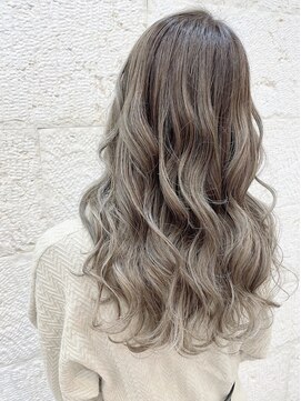 ティンク 横須賀中央(Tink) ハイオリーブグレージュ◎