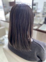 リッチアリュール(Ricci ALLURE) バレイヤージュ風/グレージュアッシュ/30代/40代/50代