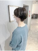 オリーブグレージュカラー
