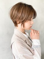 外ハネボブ美髪ペールベージュくびれヘア薄めバング小顔　時田