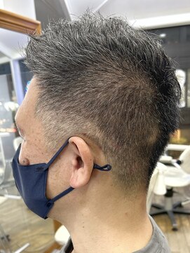 ヘッズ 本八幡店(HEADS) MEN'S HAIR  センターパート　ツイストスパイラル　コンマヘア