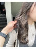 グレージュインナーカラー/イヤリングカラー