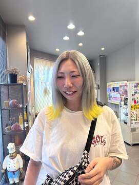 ダニーコウベ(Danny kobe) グレーからイエロー