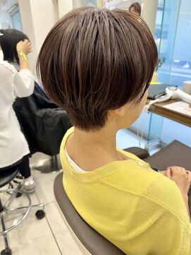 アッシュ 下北沢店(Ash) ひし形ショートボブ