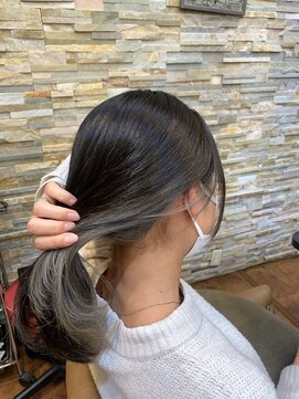 アンフィ 神奈川新町(Anphi) シルバーインナーカラー