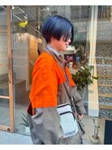 ブルーブラック ハンサムショート 刈り上げショート