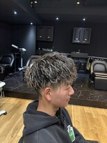 ドゥーエン 京橋店(DoEN)&nbsp;【イナズマツイストパーマ×メッシュ】