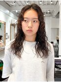 原宿スパイラルパーマくるくるパーマウェーブヘア20代30代40代