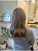 くびれヘア透明感ベージュ × ゆるふわロング