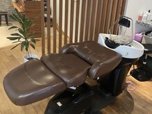フルフラットのシャンプー台でリラックス♪