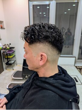 緩め極道パーマ×スキンフェード