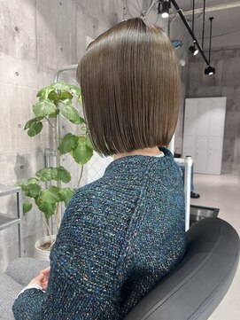 マキシ(MAXI) ストレートボブ