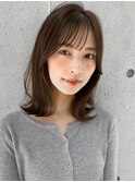 レイヤーカット愛されダークブルー前髪ミルクティーブロンド