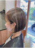 まろやかアッシュベージュ×ミニボブ