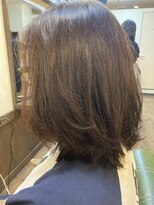 ピース オブ ヘアー Piece of Hair 肩で跳ねるミディアムボブ
