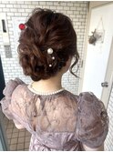 アップスタイル　シニヨン　結婚式ヘア　お呼ばれヘア