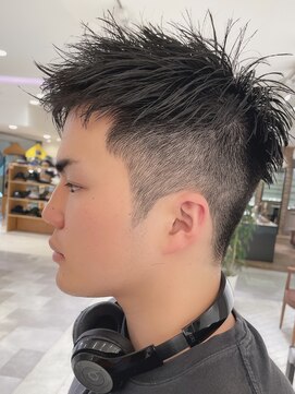 カット ドット 吉祥寺(cut.) ON/OFF決まる◎好印象スパイキーショート