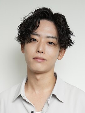 ログ(LOG) センターパート 波巻きパーマ メンズパーマ