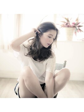 ベル 表参道店(Belle) 『外国人風』ゆるパーマ×スモーキープラチナカラー