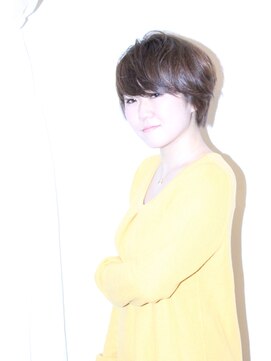 ホワイトルーム(White Room) ブルーアッシュのショートスタイル♪