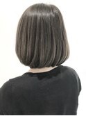 大人ボブ×グレージュカラー×コスメストレート