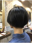 ショートボブ