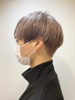 レンジシキチジョウジ (RENJISHI KICHIJOJI)&nbsp;ミルクティーカラーのメンズマッシュスタイル【RENJISHI 宮本】