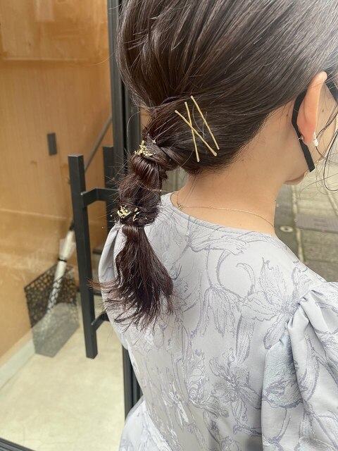 結婚式ヘアアレンジ　金箔タイトヘア