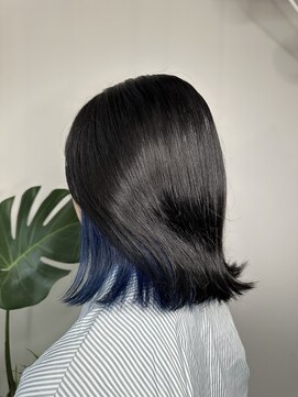 ピークスヘア(peaks hair) インナーカラーイヤリングカラーインナーブルー外ハネボブ堀江