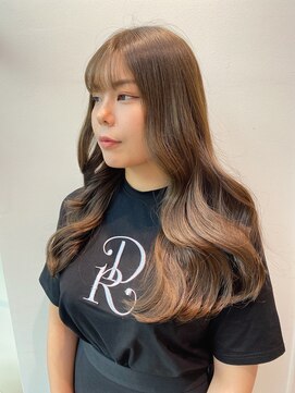 ステア ケース(stair case) 韓国艶々トリートメントロングレイヤーカット前髪顔まわりカット