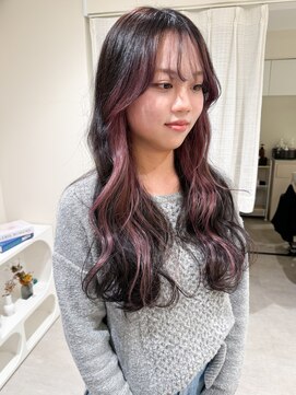 ユイル(Uil) 小顔前髪顔周りレイヤー×インナーカラー デザインカラー