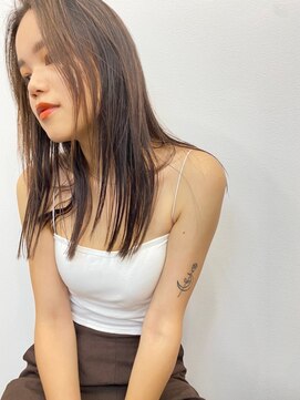 クク(coucou) セミロング・前髪なしスタイル