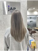 顔まわりロングレイヤーグレージュバレイヤージュ