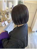 毛先にワンポイントアクセントのあるパープルグレージュ