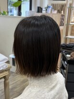 アルターリール(aL ter Rire)&nbsp;イメチェン/ホワイトブロンド/外ハネボブ/ワイドバング/杉田花乃