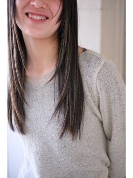 イマイ ケイアウラ(imaii k-aura) ハイライト/ロングヘアー/レイヤー