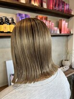 ヴースヘアデザイン(vou's hair design) 切りっぱなしハイライトボブ