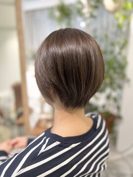 シロ(SHIRO) ショートカット×ひし形ショートボブ【宝塚/20代/30代/40代】