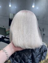 モニカ(MONIQA)&nbsp;ホワイト