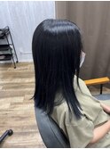ミディアムヘアー×ブルーブラック