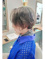 ミドル(MIDDLE)&nbsp;ウェイビーショート×アッシュベージュ