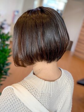 アークスヘアー 艶感べージュ襟足すっきりで大人かわいい☆暗髪×小顔大人ボブ