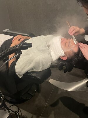 当店自慢のスチーマーでひげ・眉のケアもお任せ！BARBERならではのこだわりのメニューで清潔感もUP◎