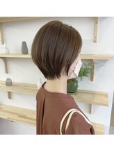 ヌール(Nuru) ショートボブ×アッシュベージュ