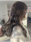 オリーブグレージュ