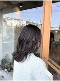 グレー