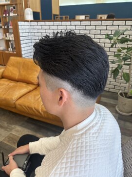 ノート ヘアーサロン(NOTE HAIR SALON) フェザーカット×フェード