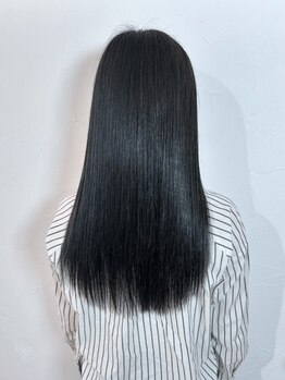 コーム(coom)の写真/ダメージが気になる/髪のクセが気になる方でも素髪のような艶と質感を取り戻せる人気メニューで徹底ケア！
